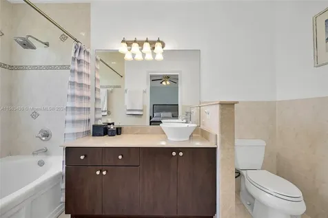 11424 NW 43rd Terrace Doral FL 33178