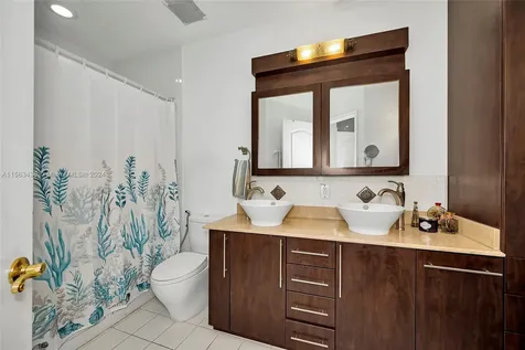 11424 NW 43rd Terrace Doral FL 33178