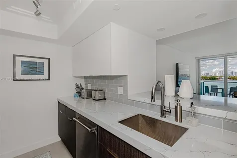 1000 West Avenue Miami Beach FL 33139