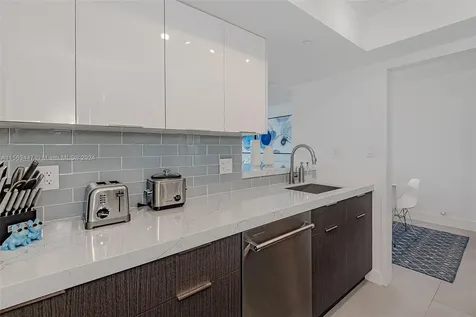 1000 West Avenue Miami Beach FL 33139
