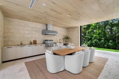 7320 Erwin Road Miami FL 33143