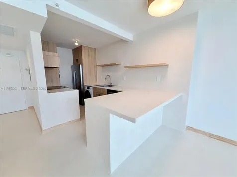 100 Lincoln Road Miami Beach FL 33139