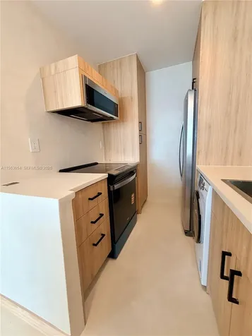 100 Lincoln Road Miami Beach FL 33139