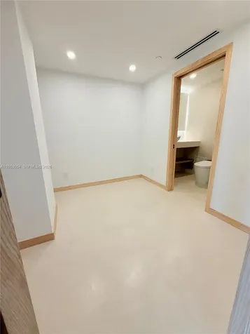 100 Lincoln Road Miami Beach FL 33139