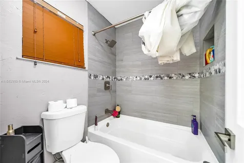 875 E 29th Street Hialeah FL 33013