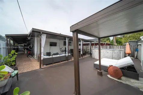 875 E 29th Street Hialeah FL 33013