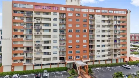 4675 W 18th Court Hialeah FL 33012