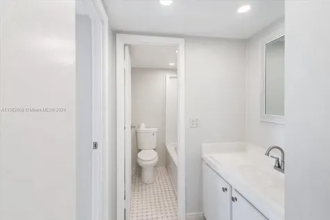 4675 W 18th Court Hialeah FL 33012