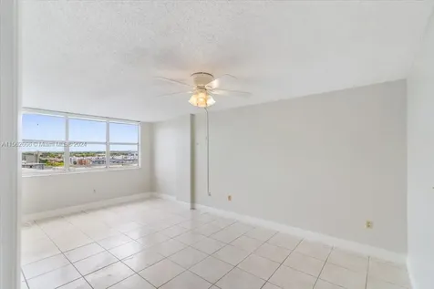 4675 W 18th Court Hialeah FL 33012