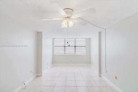 4675 W 18th Court Hialeah FL 33012