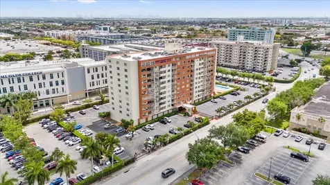 4675 W 18th Court Hialeah FL 33012