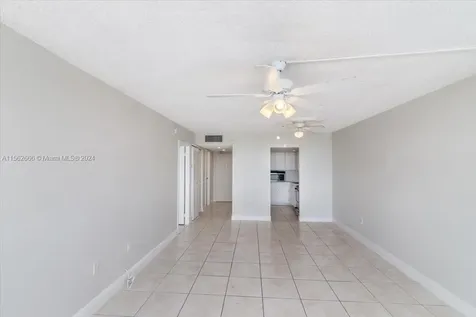 4675 W 18th Court Hialeah FL 33012