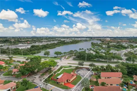 11301 SW 4th Street Pembroke Pines FL 33025