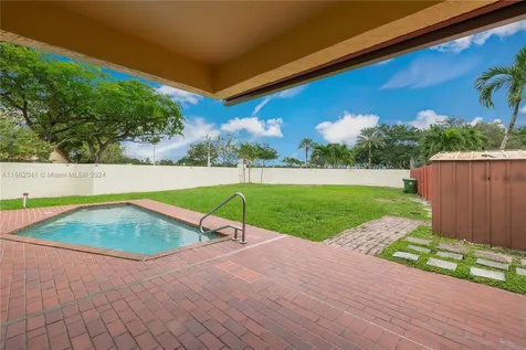 11301 SW 4th Street Pembroke Pines FL 33025