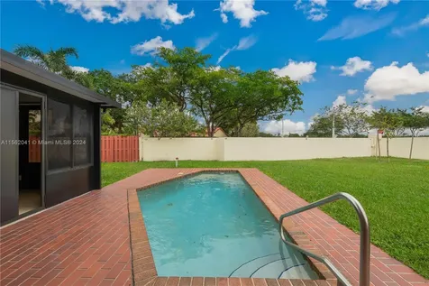 11301 SW 4th Street Pembroke Pines FL 33025