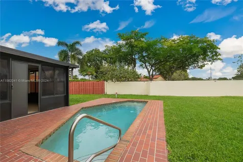 11301 SW 4th Street Pembroke Pines FL 33025