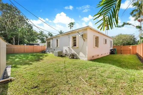 4370 SW 14th Street Miami FL 33134