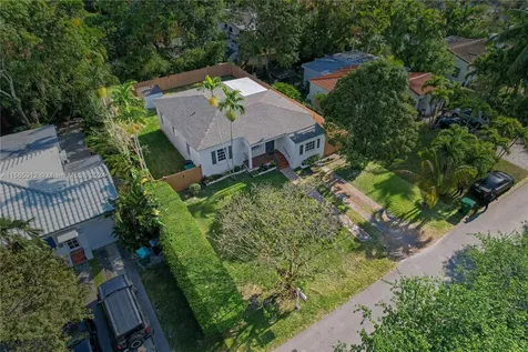 4370 SW 14th Street Miami FL 33134