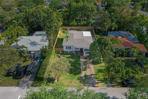 4370 SW 14th Street Miami FL 33134