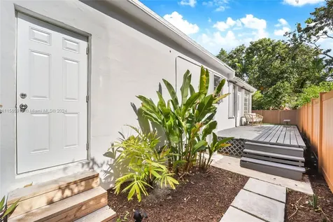 4370 SW 14th Street Miami FL 33134