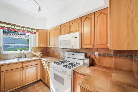 4370 SW 14th Street Miami FL 33134