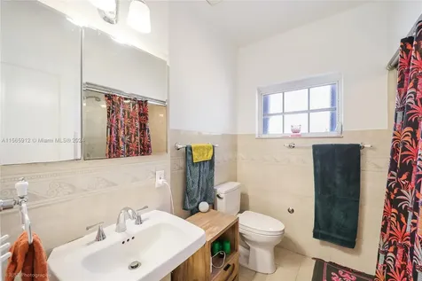 4370 SW 14th Street Miami FL 33134