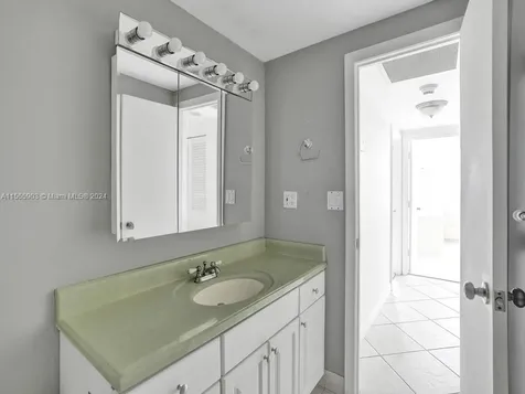 300 Bayview Drive Sunny Isles Beach FL 33160