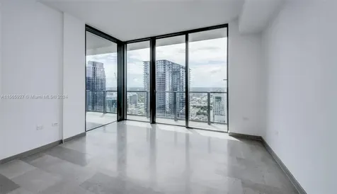68 SE 6th Street Miami FL 33131