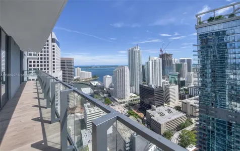 68 SE 6th Street Miami FL 33131