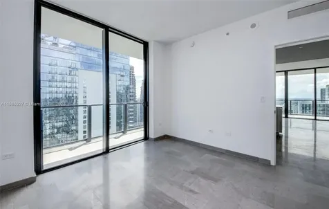 68 SE 6th Street Miami FL 33131