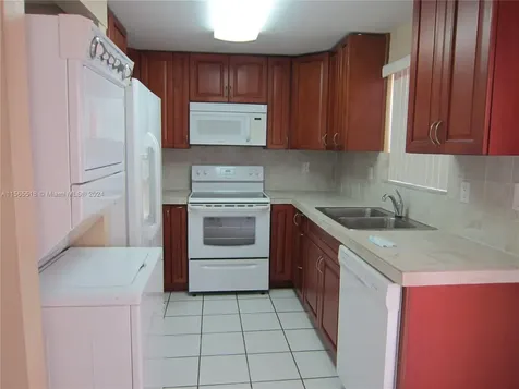 10 SW 108th Avenue Sweetwater FL 33174
