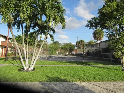 10 SW 108th Avenue Sweetwater FL 33174