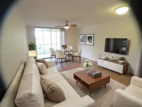 8363 Lake Drive Doral FL 33166