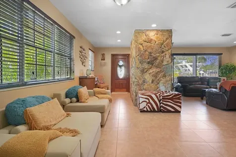 12735 Ixora Road North Miami FL 33181-2313