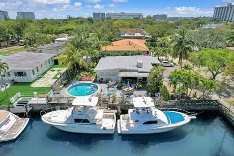 12735 Ixora Road North Miami FL 33181-2313