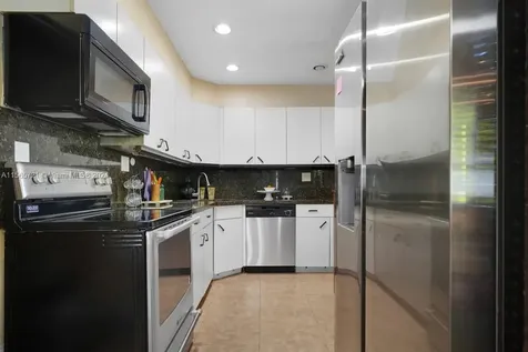 12735 Ixora Road North Miami FL 33181-2313