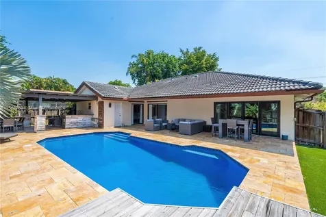 4110 NW 69th Terrace Coral Springs FL 33065