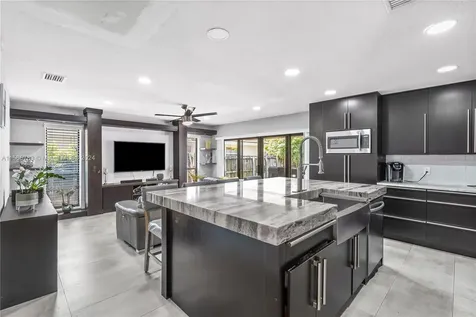4110 NW 69th Terrace Coral Springs FL 33065