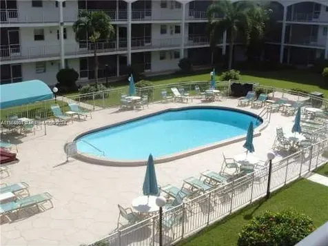 580 Egret Drive Hallandale Beach FL 33009