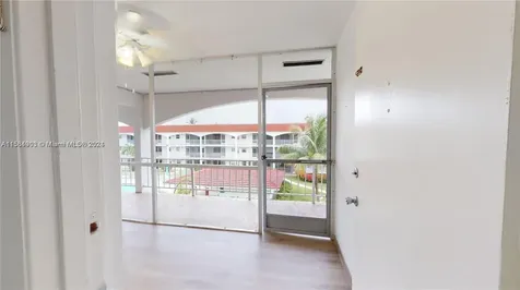 580 Egret Drive Hallandale Beach FL 33009