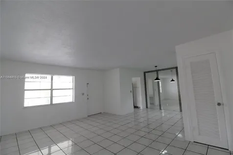580 Egret Drive Hallandale Beach FL 33009