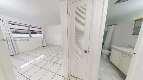 580 Egret Drive Hallandale Beach FL 33009