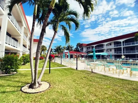580 Egret Drive Hallandale Beach FL 33009