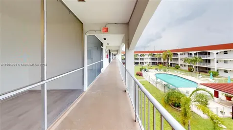 580 Egret Drive Hallandale Beach FL 33009