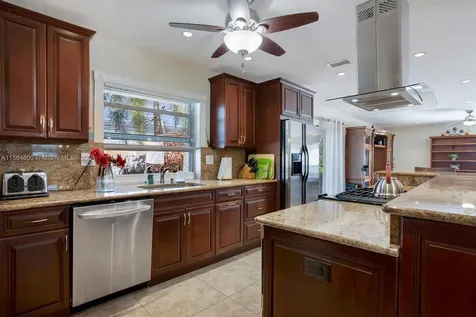 9409 SW 186th Street Cutler Bay FL 33157