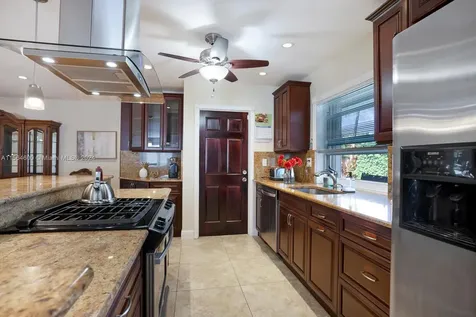 9409 SW 186th Street Cutler Bay FL 33157