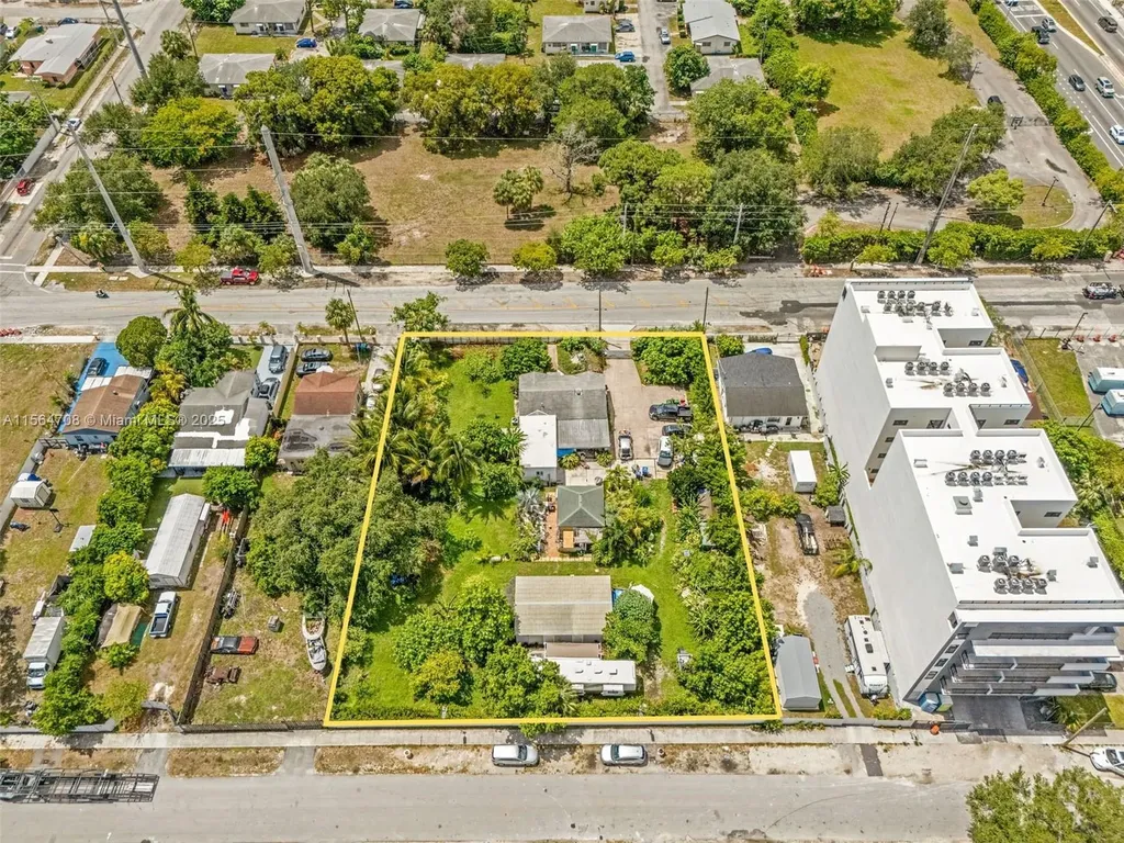2647 NW 87th Street Miami FL 33147