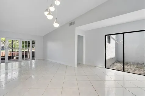 971 NW 79th Terrace Plantation FL 33324
