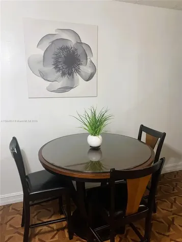 662 E 21st Street Hialeah FL 33013