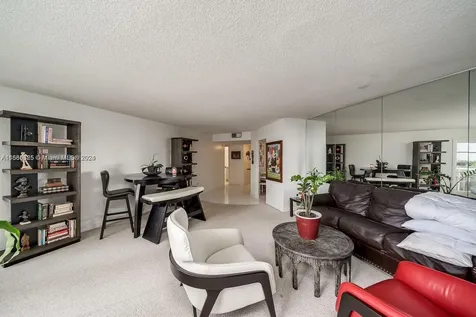 2750 NE 183rd Street Aventura FL 33160